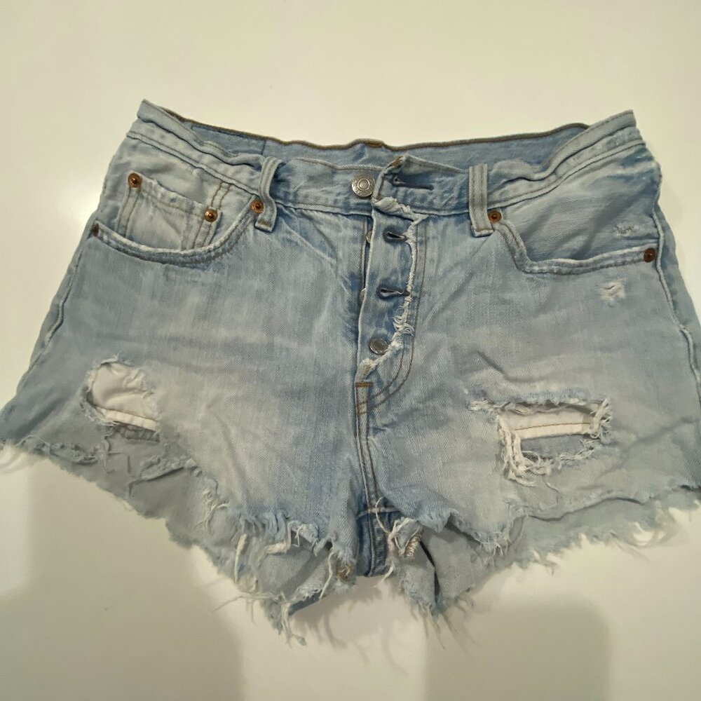Levi's Size 27 Distressed Jean Shorts